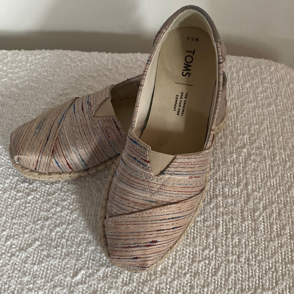 Toms with espadrille bottom